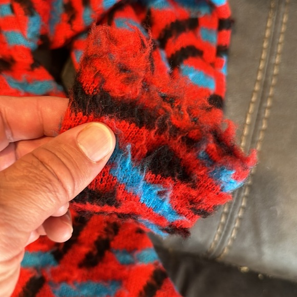 Versace sweater - Picture 4 of 10